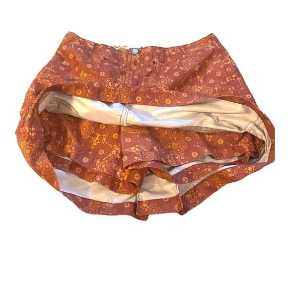 Isis skirt with shorts size 8 - Picture 4 of 7